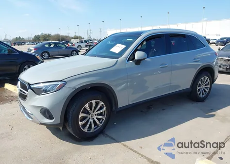 2025 Mercedes-Benz Glc 300 Suv z USA, uszkodzony, nr VIN W1NKM4GB9SF394246